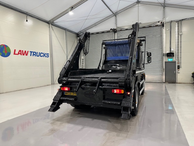 DAF LF 220 Day Cab Skip Loader