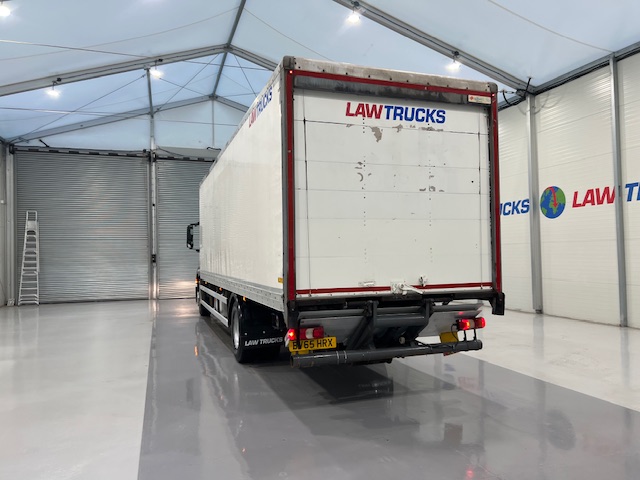 Mercedes Actros 1824 4×2 Sleeper Cab Box Van