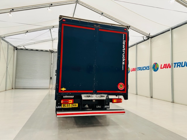 DAF CF 250 4×2 Sleeper Cab Curtainsider