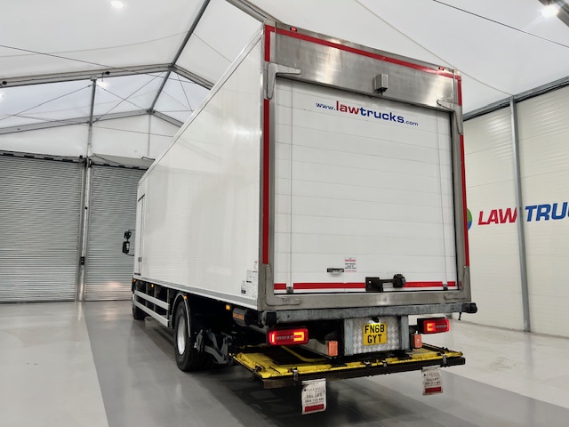 DAF LF 230 4×2 Day Cab Fridge Box