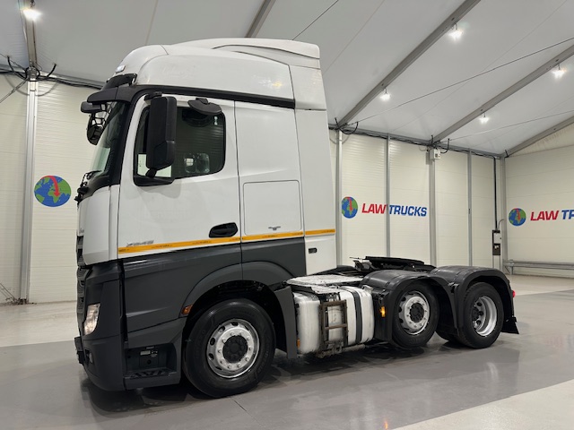 Mercedes Actros 2545 6×2 Midlift Tractor Unit