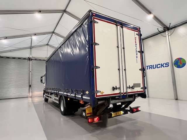 Mercedes Actros 1824 Sleeper Cab Curtainsider