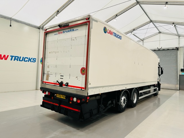 Iveco Stralis 310 Euro 6 6×2 Box Van