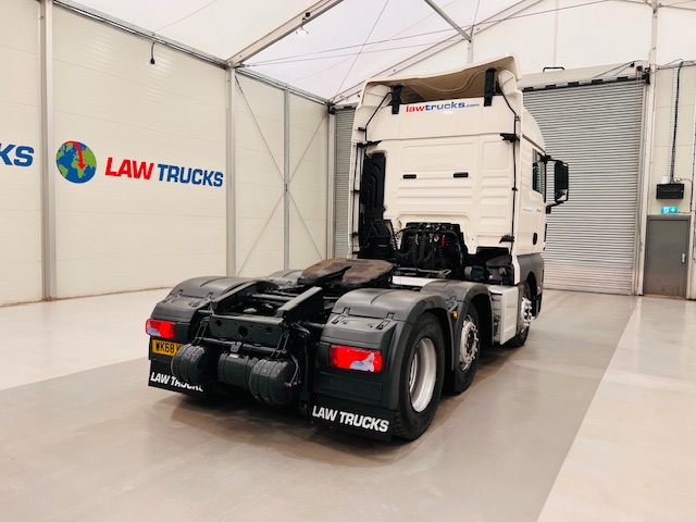 MAN TGX 26.460 6×2 Tractor Unit