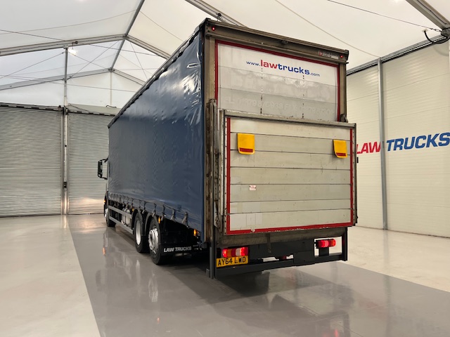 Mercedes Actros 2530 6×2 Day Cab Curtainsider