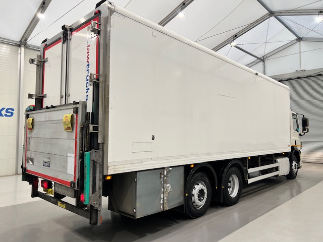 DAF CF 290 6×2 Rear Steer Fridge Box