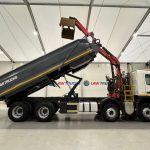 Volvo FM 370 8×4 Steel Tipper Grab - thumbnail