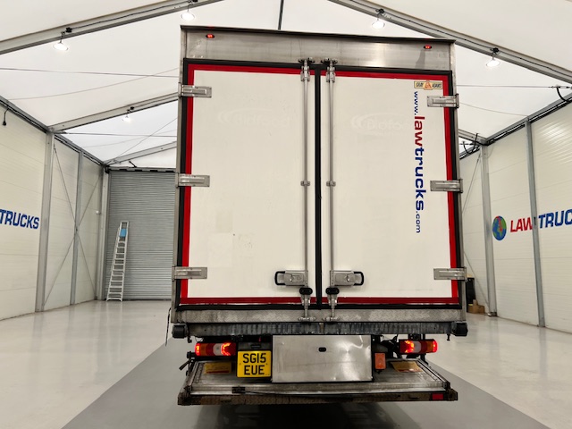 Mercedes Antos 1827 Day Cab Fridge Box