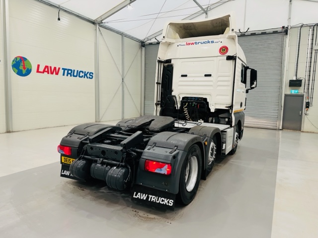 MAN TGX 26.440 6×2 Midlift Tractor Unit