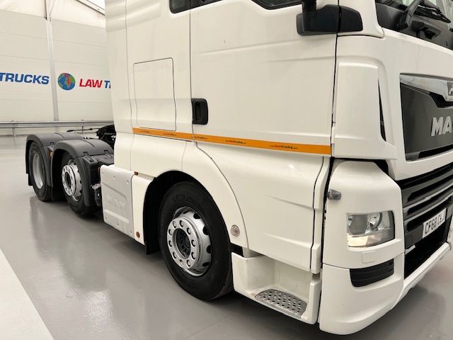 MAN TGX 26.500 6×2 Midlift Tractor Unit