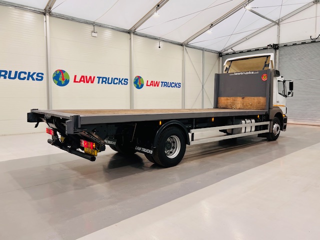 Mercedes Axor 1824 Sleeper Cab Flatbed