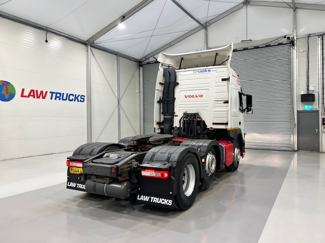 Volvo FM 450 6×2 Midlift Tractor Unit
