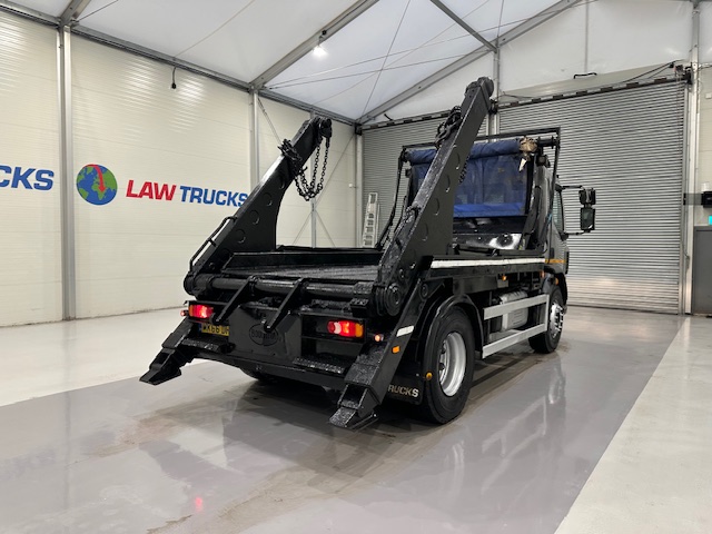 DAF LF 220 Day Cab Skip Loader