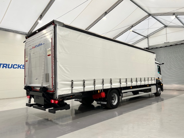 Mercedes Actros 1824 Day Cab Curtainsider