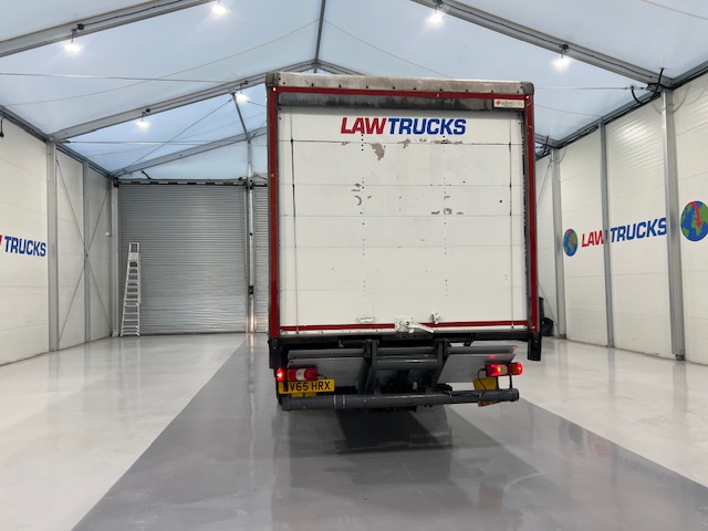 Mercedes Actros 1824 4×2 Sleeper Cab Box Van