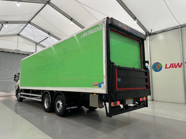 Scania P280 6×2 Rear Lift Day Cab Fridge Box