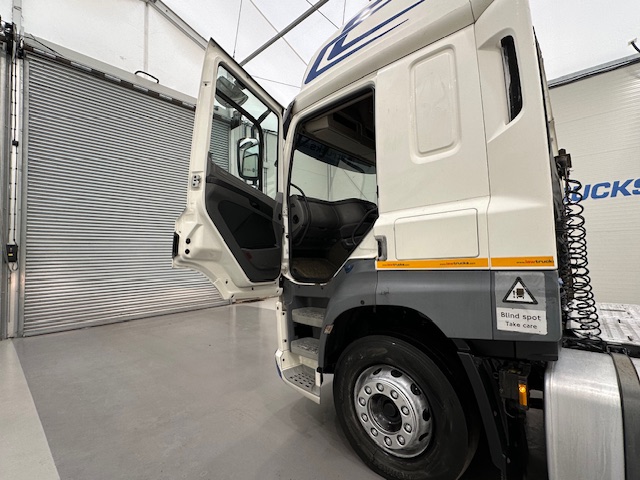 DAF CF 460 6×2 Midlift Tractor Unit