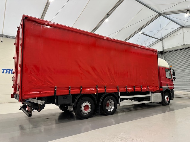 DAF CF 290 6×2 Rear Lift Sleeper Cab Curtainsider