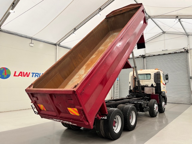 Hino 3241 700 8×4 Sleeper Cab Steel Tipper