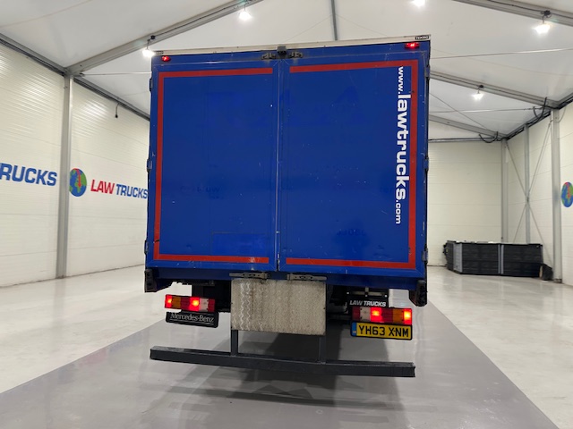 Mercedes 1824 4×2 Day Cab Curtainsider