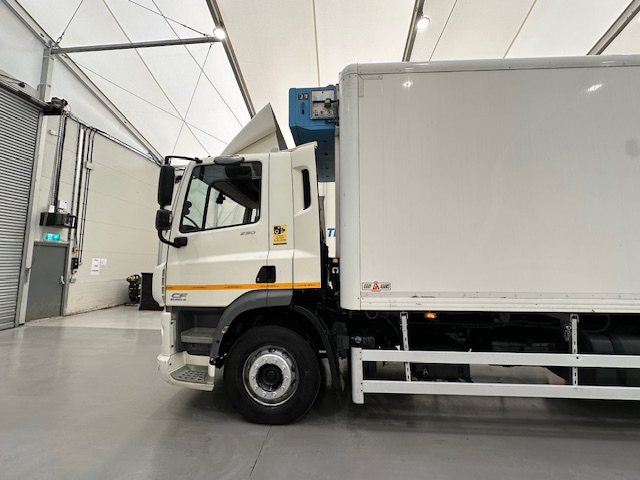 DAF  CF 290 6×2 Rear Steer Fridge Box
