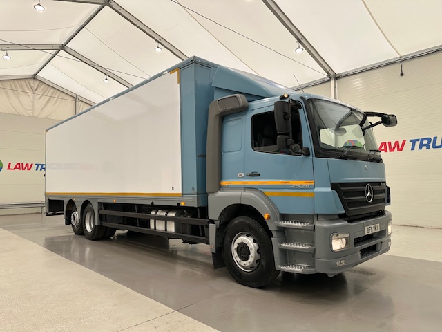 Mercedes Axor 2529 Rear Lift Sleeper Cab Box Van