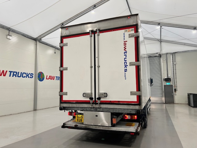 Mercedes Antos 1827 Day Cab Fridge Box