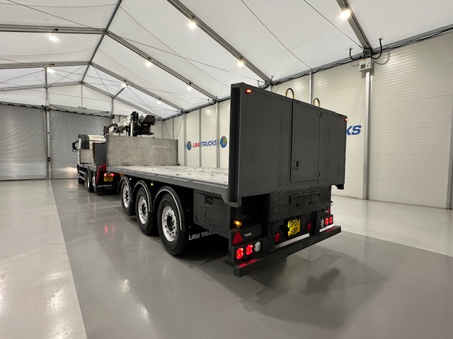 Volvo FH 440 6×2 Rear Lift Brick Grab Drawbar