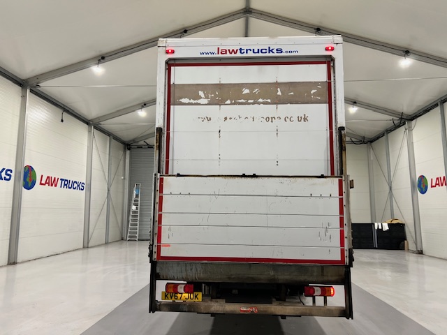 Mercedes Actros 1824 4×2 Sleeper Cab Box Van