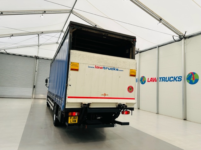 DAF CF65 250 Sleeper Cab Curtainsider