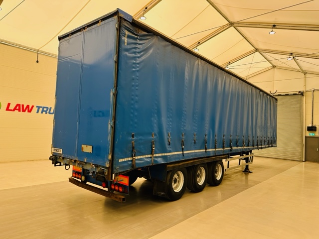 SDC Tri Axle Curtainsider Trailer