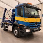 Mercedes Arocs 1824 Day Cab Skip Loader - thumbnail
