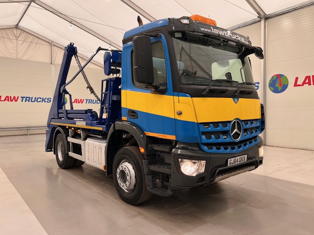 Mercedes Arocs 1824 Day Cab Skip Loader
