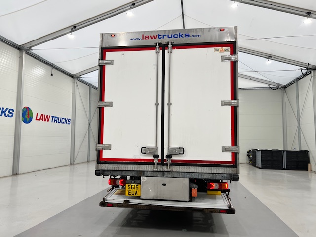 Mercedes Antos 1827 Day Cab Fridge Box