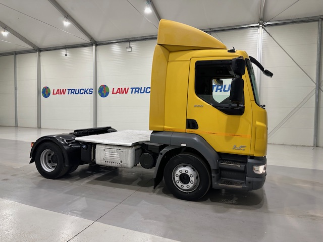 DAF LF 250 4×2 Rest Cab Tractor Unit