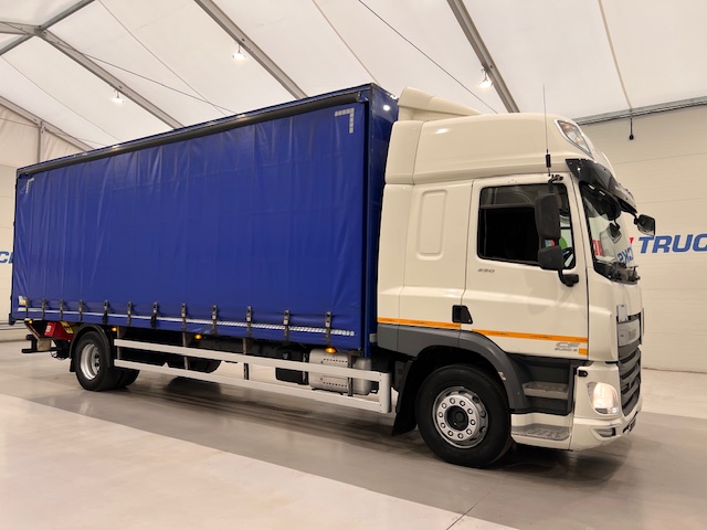DAF CF 250 Sleeper Cab Curtainsider