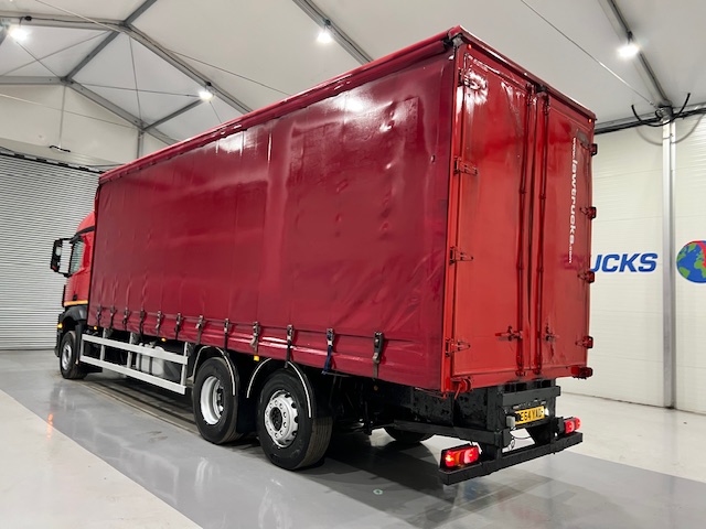 Mercedes Actros 2533 6×2 Sleeper Cab Curtainsider