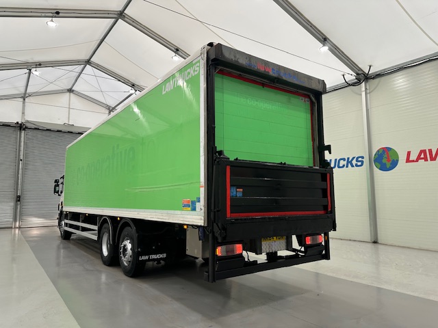 Scania P280 6×2 Rear Lift Day Cab Fridge Box