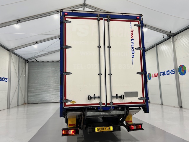 Mercedes Actros 1824 Sleeper Cab Curtainsider