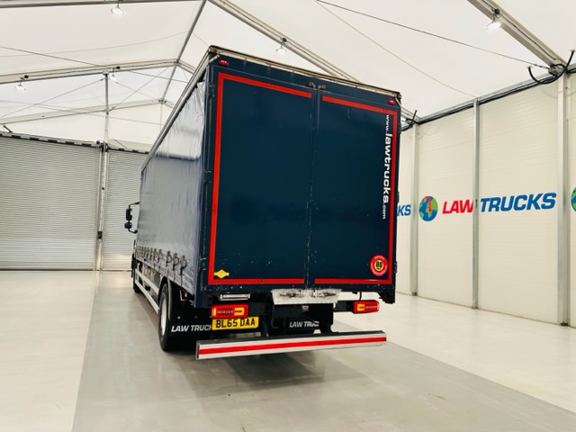 DAF CF 250 4×2 Sleeper Cab Curtainsider