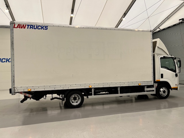 Isuzu N75.190 Day Cab Box Van