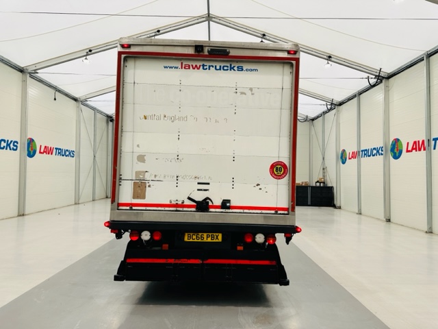 Iveco Stralis 310 Euro 6 6×2 Box Van