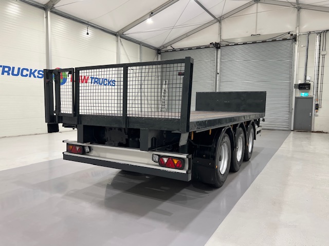 Montracon Tri Axle Flatbed Drawbar Trailer