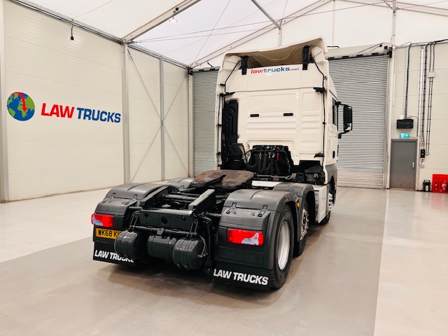MAN TGX 26.460 6×2 Tractor Unit
