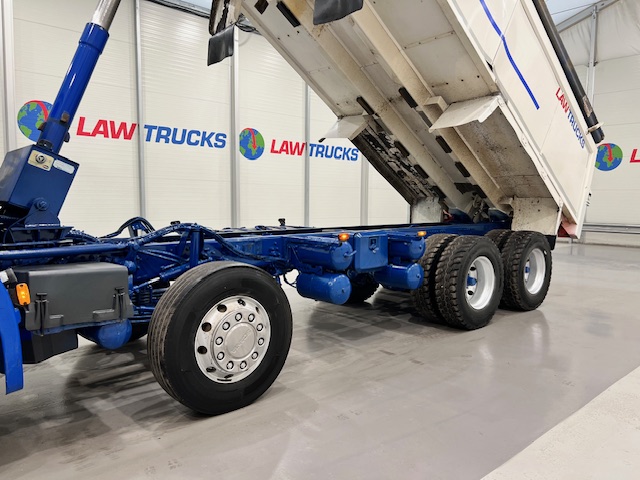 Scania P410 8×4 Rest Cab Tipper Manual
