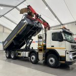 Volvo FM 370 8×4 Steel Tipper Grab - thumbnail