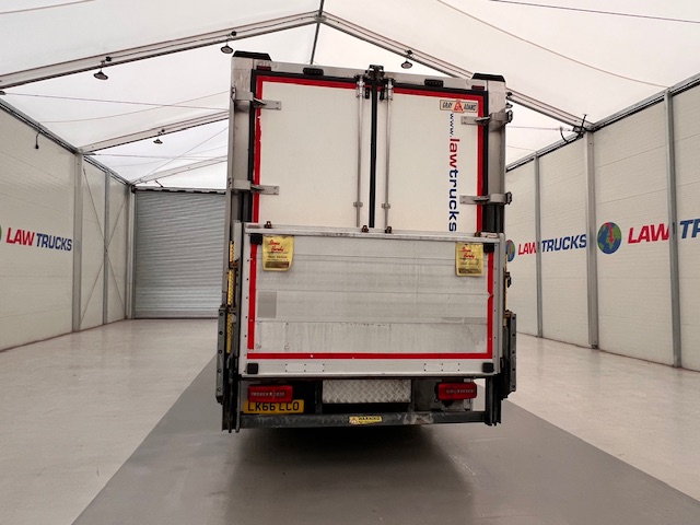 DAF CF 290 6×2 Rear Steer Fridge Box