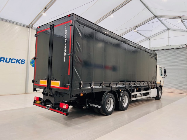 DAF CF 330 6×2 Rear Lift Sleeper Cab Curtainsider