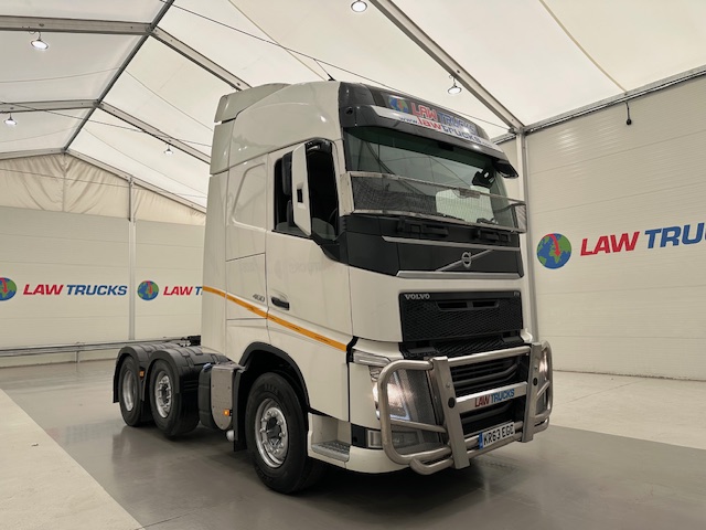 Volvo FH 460 Euro 5 6×2 Tractor Unit Safari Edition