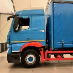 Mercedes Actros 2530 Rear Lift Sleeper Cab Curtainsider - thumbnail